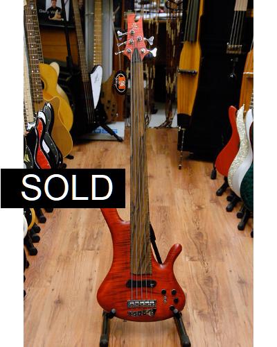 Jerzy Drozd Excellency 5 fretless (36)